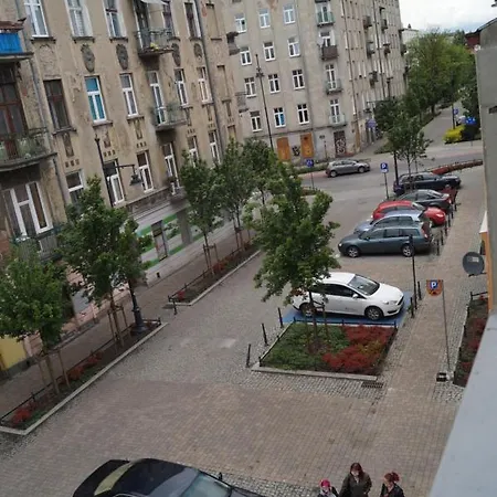 Red Apartament