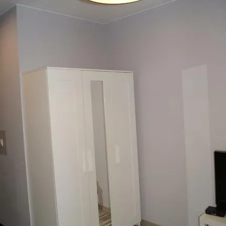 Red Apartament